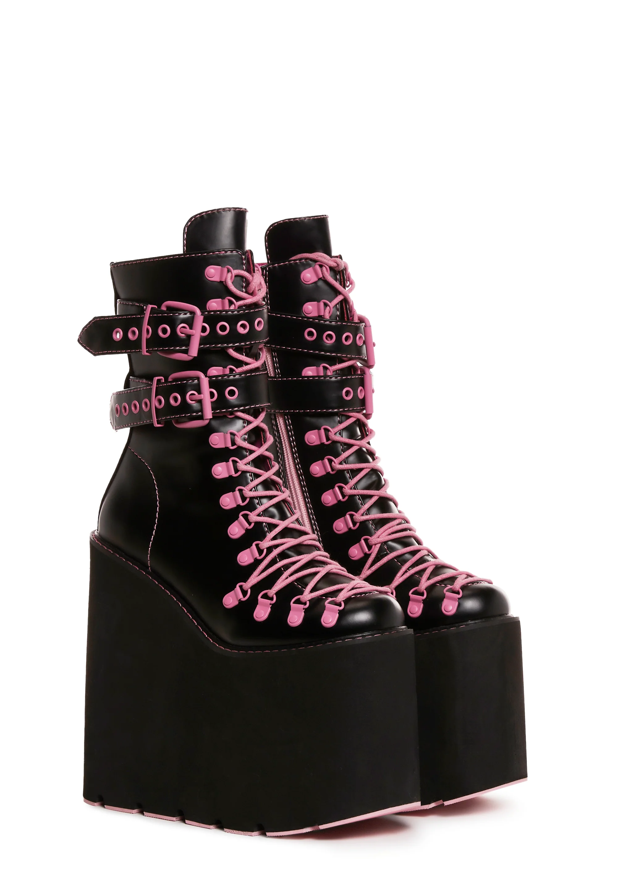 Boot 1 - Angle 1